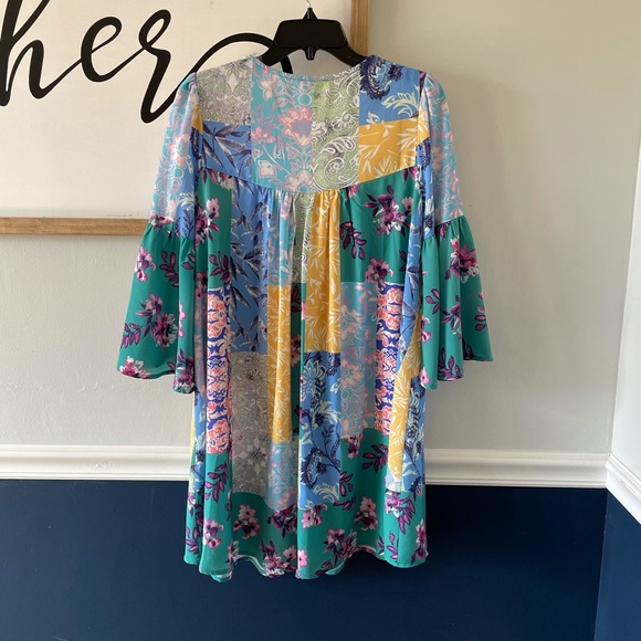 Umgee Lace V Neck Bell Sleeve Floral Dress… - Picture 4 of 7